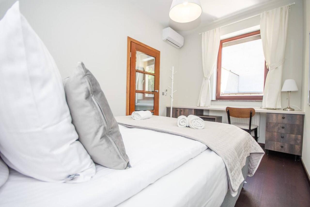 Inpoint 2-Bedrooms Apartment With Private Garden And Free Parking Krakau Exterior foto