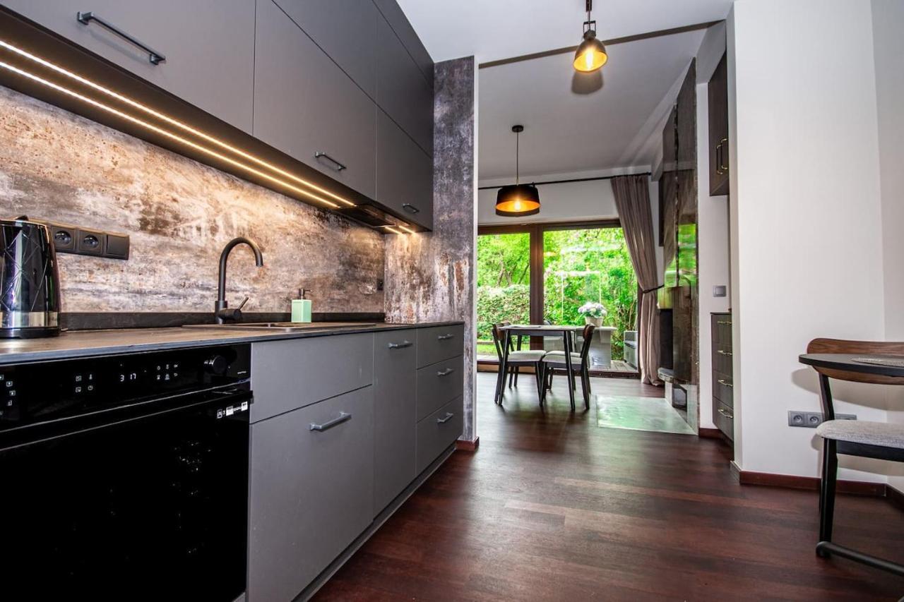 Inpoint 2-Bedrooms Apartment With Private Garden And Free Parking Krakau Exterior foto
